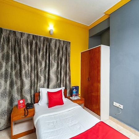 Hotel Manhattan Chennai Exterior photo