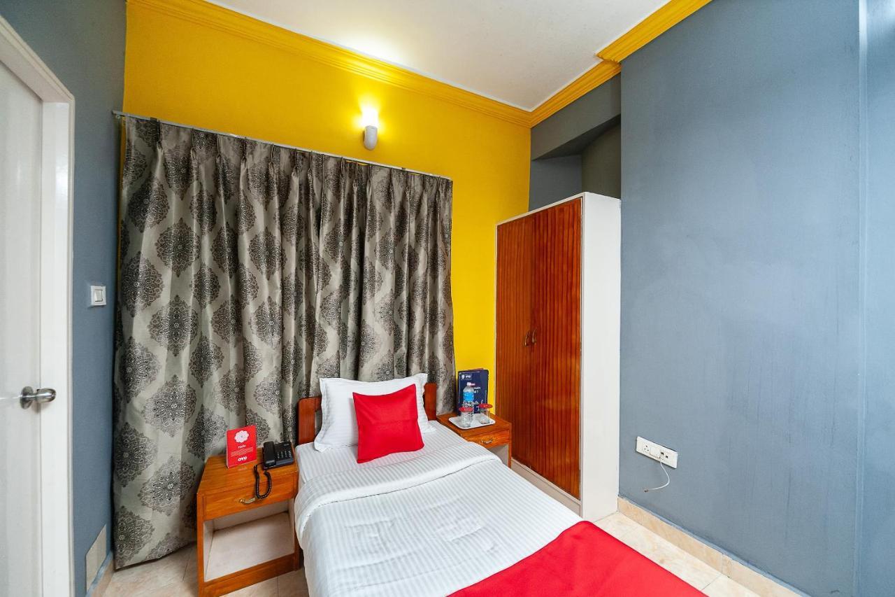 Hotel Manhattan Chennai Exterior photo