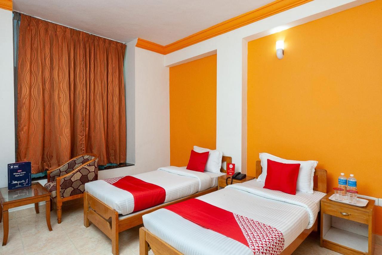 Hotel Manhattan Chennai Exterior photo