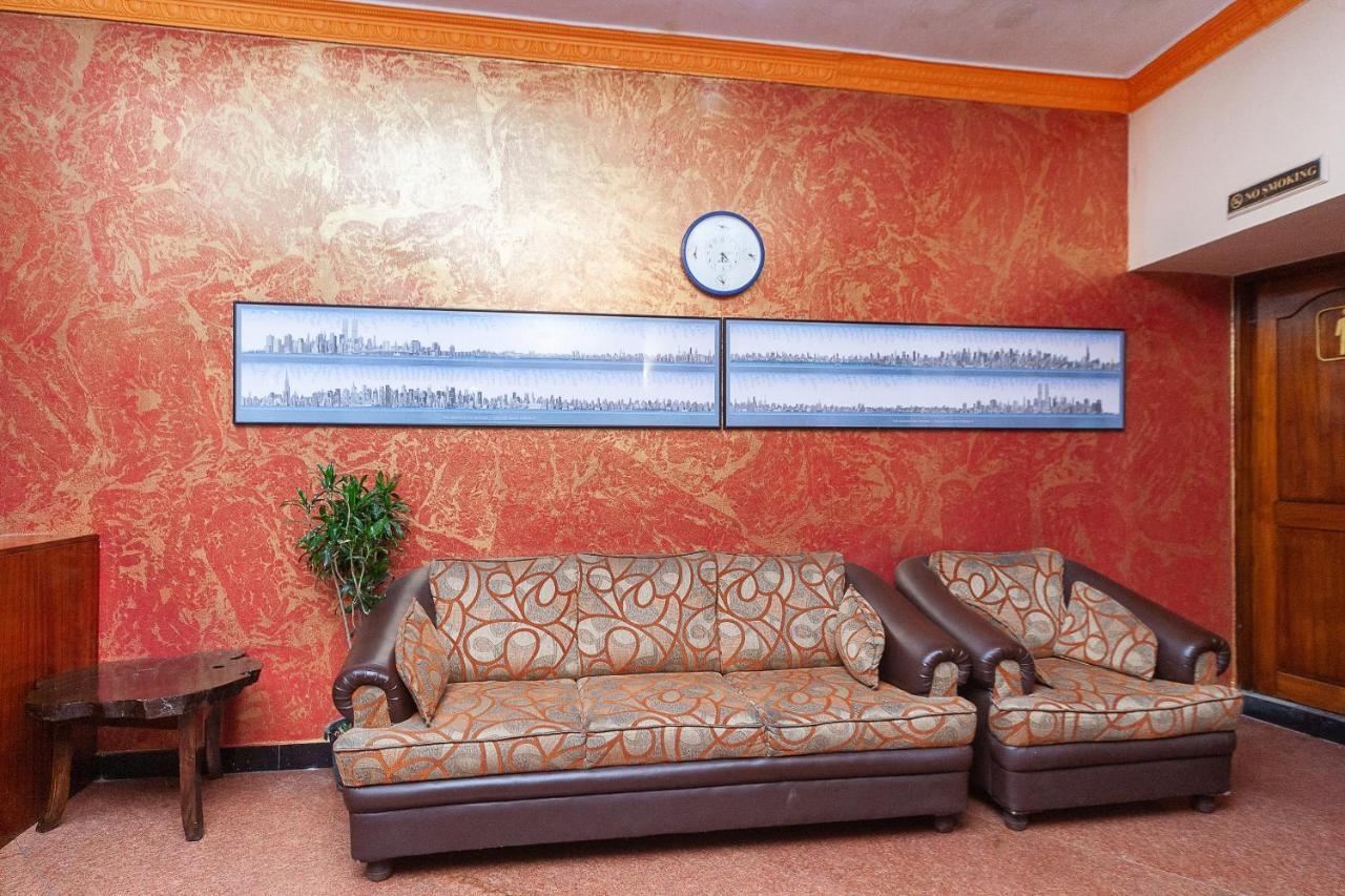 Hotel Manhattan Chennai Exterior photo