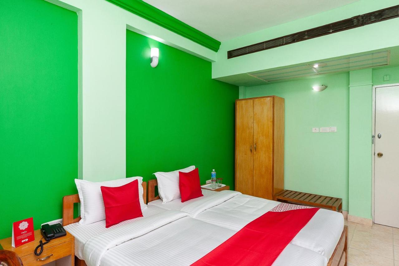 Hotel Manhattan Chennai Exterior photo