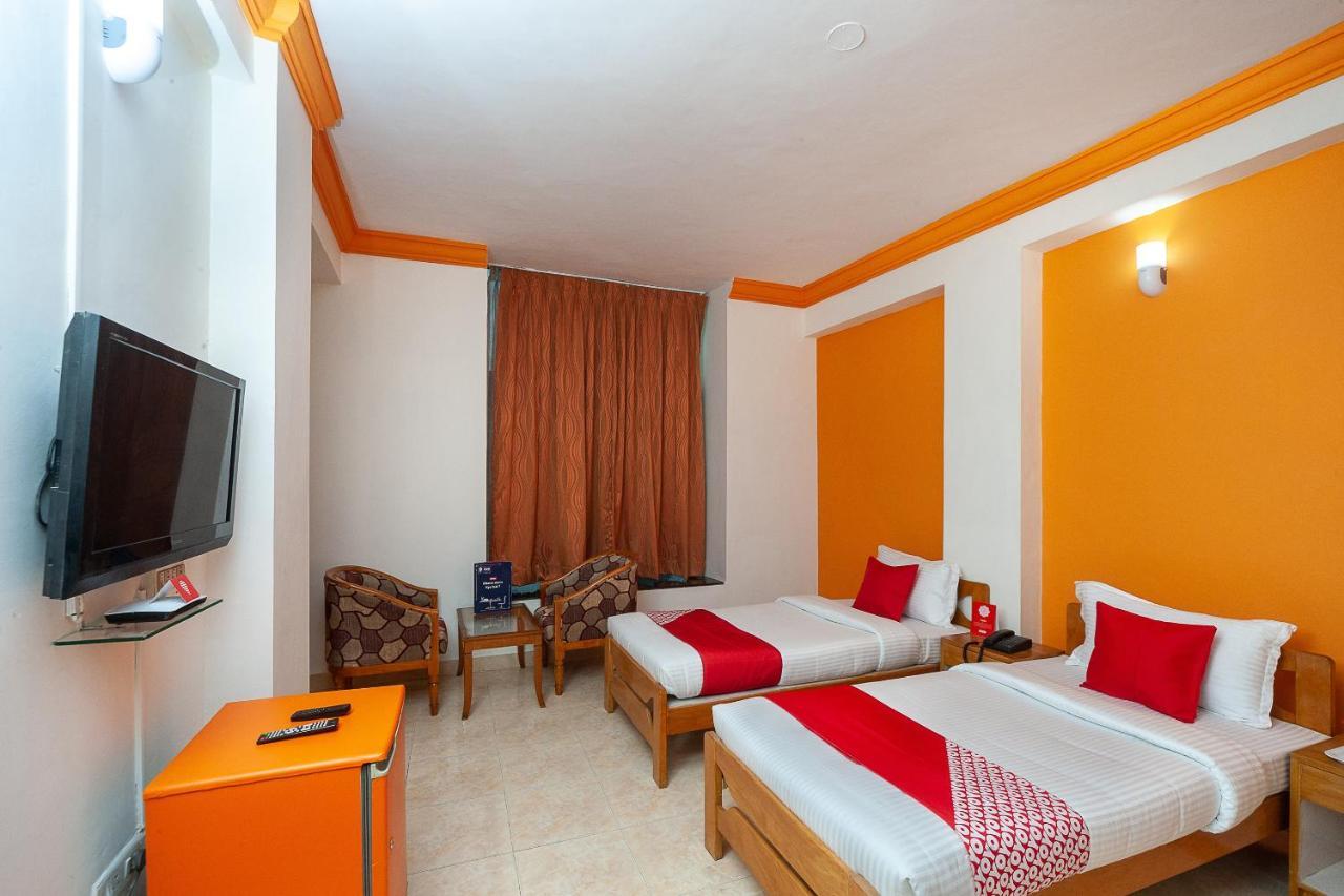 Hotel Manhattan Chennai Exterior photo