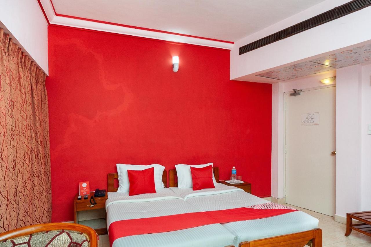 Hotel Manhattan Chennai Exterior photo