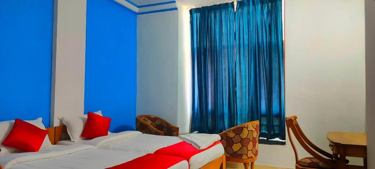 Hotel Manhattan Chennai Exterior photo